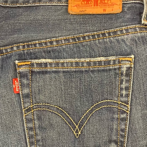 Levi’s 501 button fly jeans Size 26 - Picture 3 of 10
